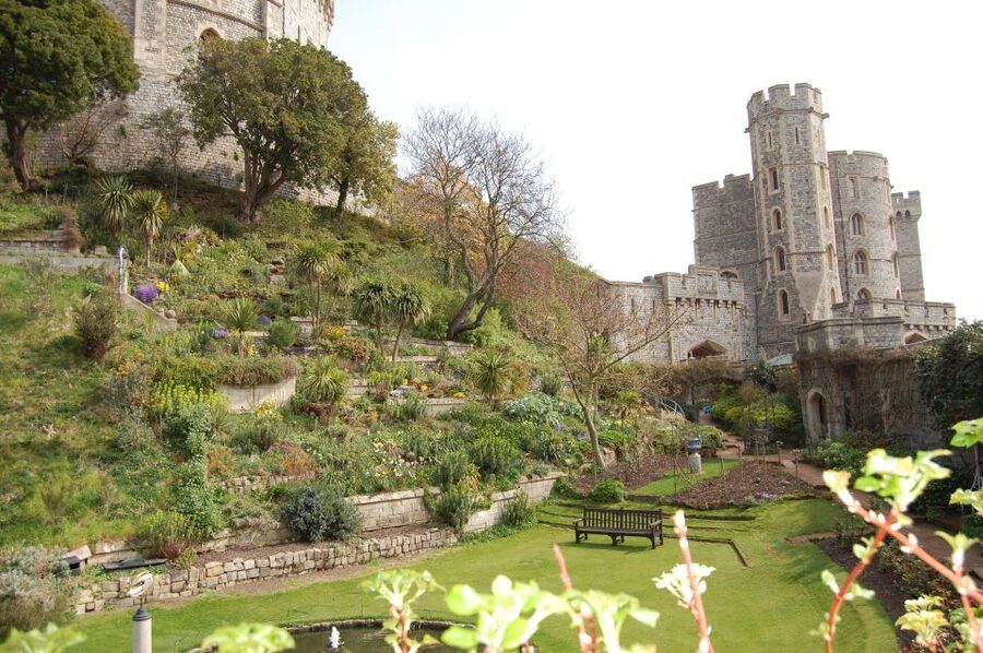 From London: Half-Day Trip to Windsor with Castle Tickets - Earl’s Court to Windsor Castle: the ride that sets your pace