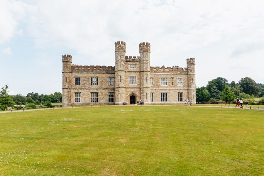 From London: Leeds Castle, Canterbury Cathedral & Dover - Coach time, timing, and what 10 hours really feels like