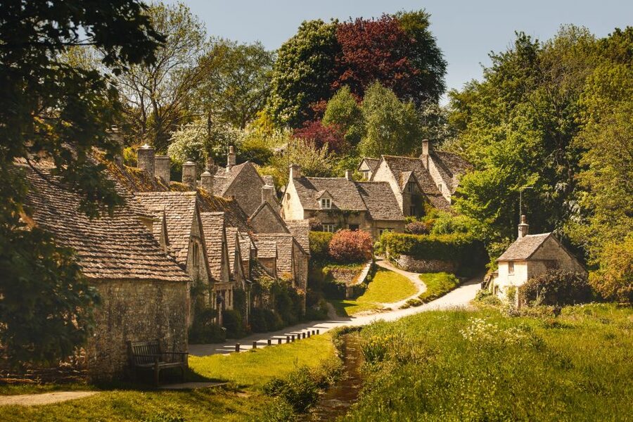 From London: Oxford and Cotswolds Villages Day Trip - Bibury and Arlington Row, the Photo Sprint With a Slow Moment Inside It