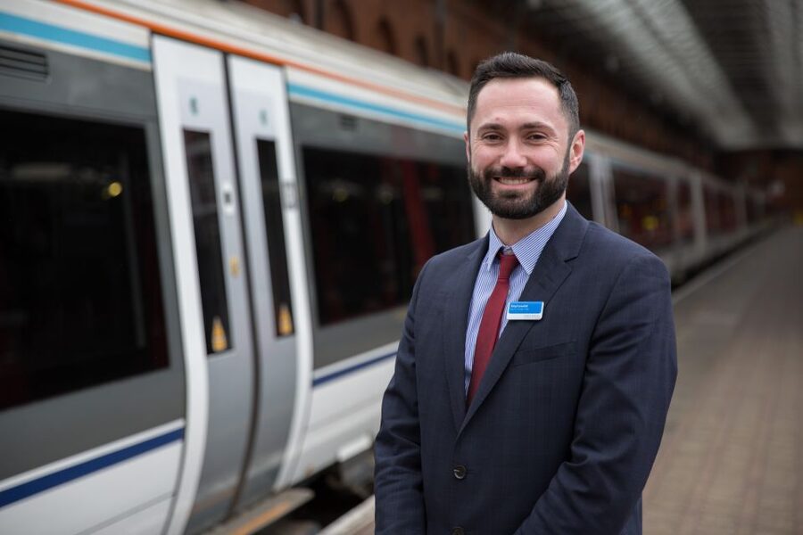 From London: Oxford by Rail & Harry Potter Insights Tour - From Marylebone to Oxford, with Wi-Fi and a stress-free start
