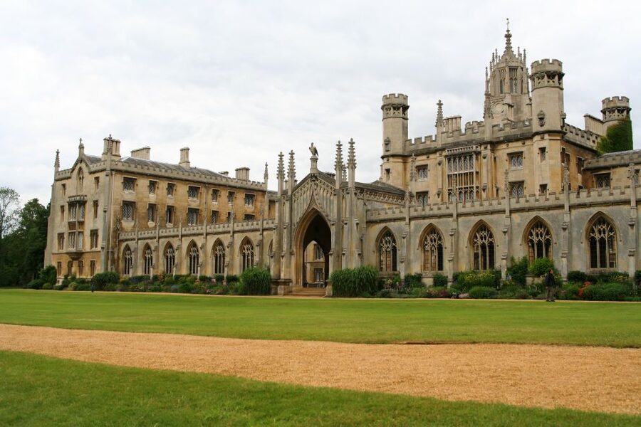 From London: Oxford & Cambridge Day Tour - King’s College Chapel: Gothic Drama and Stained Glass Grandeur