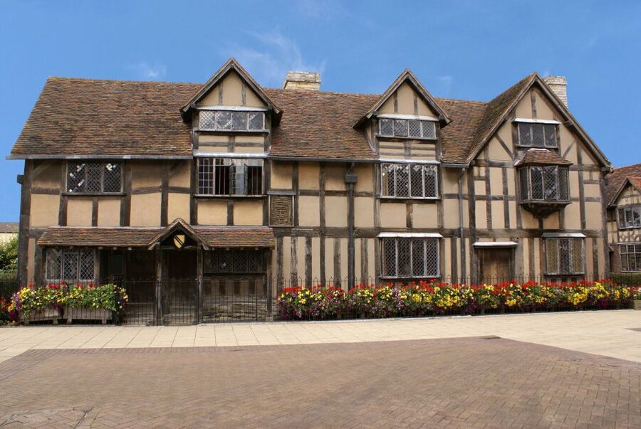 From London: Oxford, Stratford-upon-Avon & Cotswolds Trip - Shakespeare’s Schoolroom & Guildhall: The Private Part That Makes This Tour Worth It