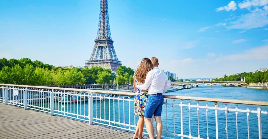 From London: Paris Day Trip with Eiffel Tower & Lunch Cruise - Bateaux Parisiens 2-Hour Lunch Cruise: Food With a View