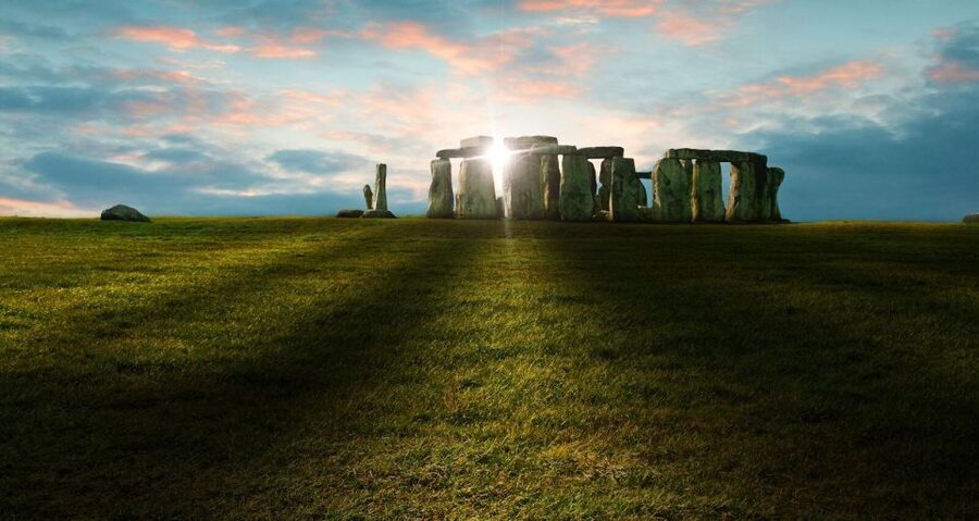 From London: Private Stonehenge Sunrise Viewing & Bath - Lacock National Trust Village: Pub Breakfast, Harry Potter Setting Vibes, and Walking Time