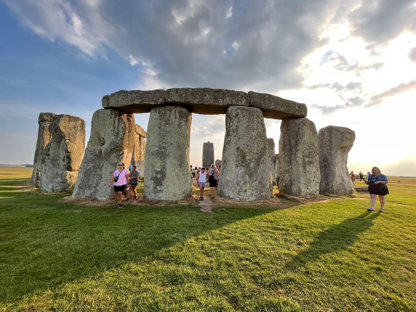 From London: Private Stonehenge Sunrise Viewing & Bath - Guide and Driver Timing: The Difference Between a Smooth Day and a Stressful One