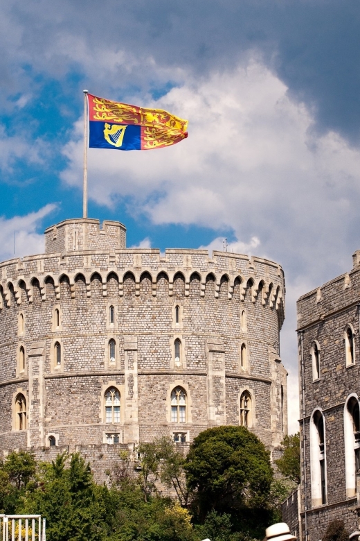From London: Royal Windsor Afternoon Tour - St George’s Chapel: Gothic Details and Royal Stories in One Stop