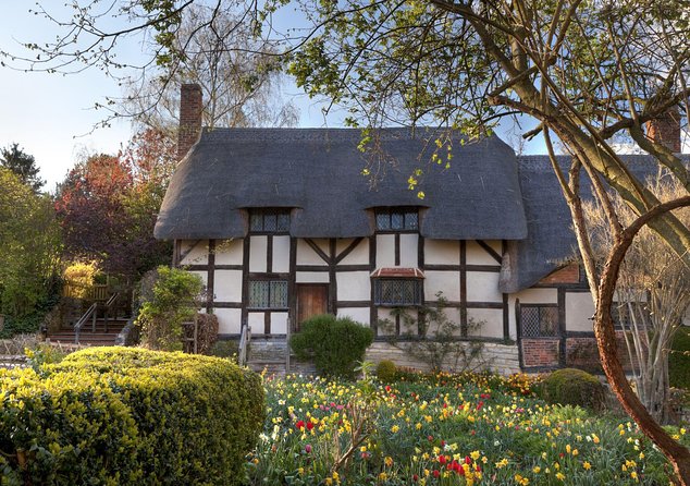 From London: Shakespeare's Stratford-upon-Avon Day Trip by Coach - The countryside drive and Cotswolds scenery: pretty views with time pressure