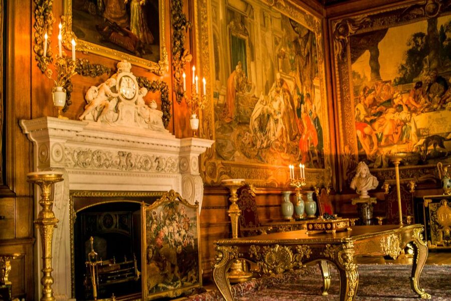 From London: Skip-the-line Windsor Castle Private Car Trip - St George’s Chapel, royal weddings and burials, and the 11 AM Changing of the Guards