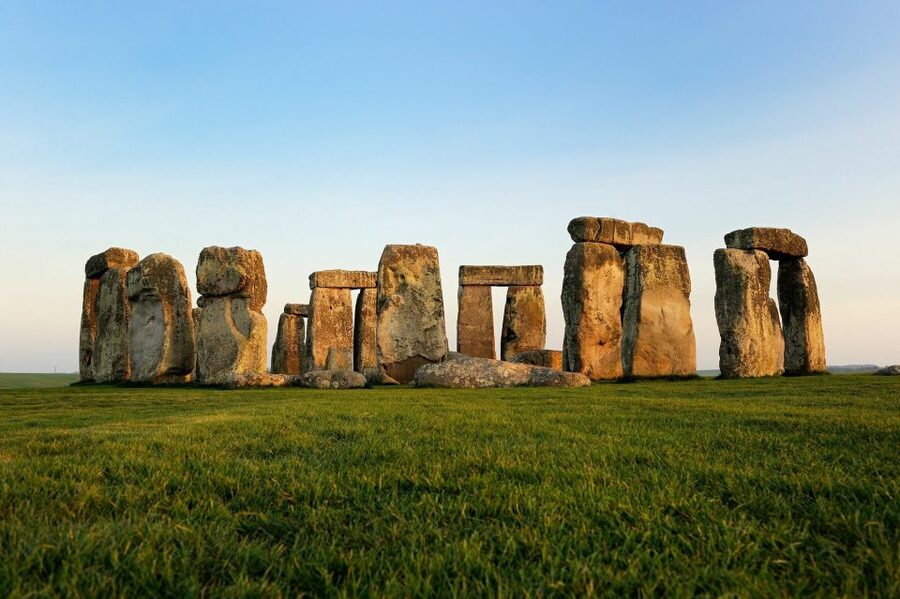 From London: Stonehenge and Bath Full-Day Tour - Stonehenge Entry: How to See It Well in One Stop