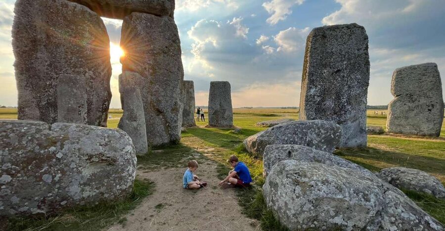 From London: Stonehenge Private Inner Circle Tour with Bath - Quick highlights from this day trip