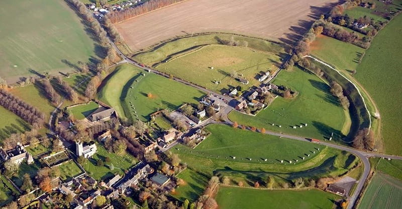 From London: Stonehenge & The Stone Circles of Avebury Tour - Key Points You’ll Notice Right Away