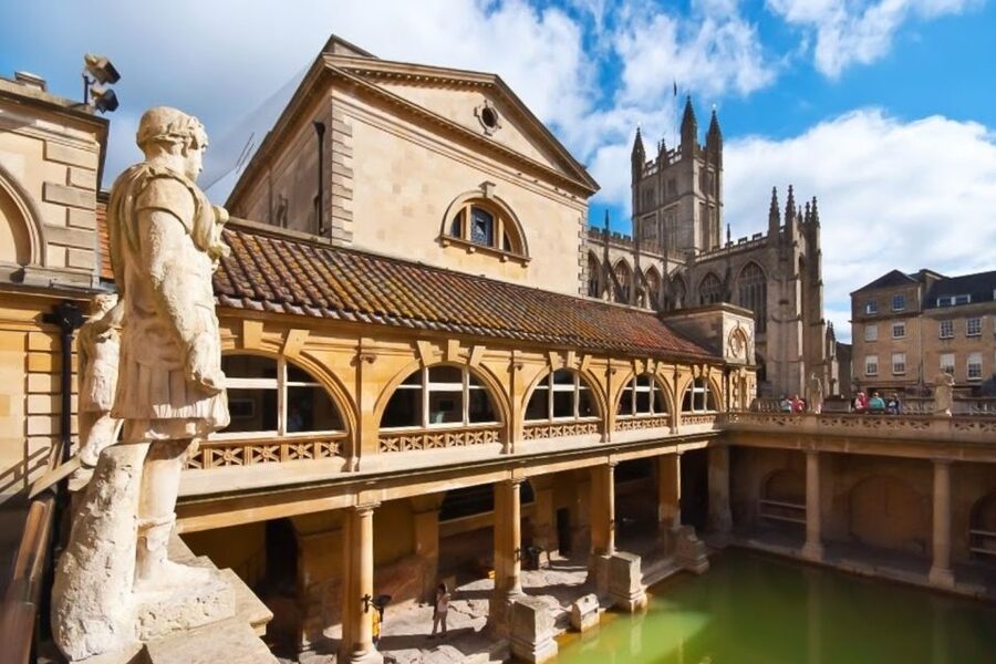 From London: Stonehenge, Windsor, and Bath Small Group Tour - A tight day for three iconic sites, starting in London