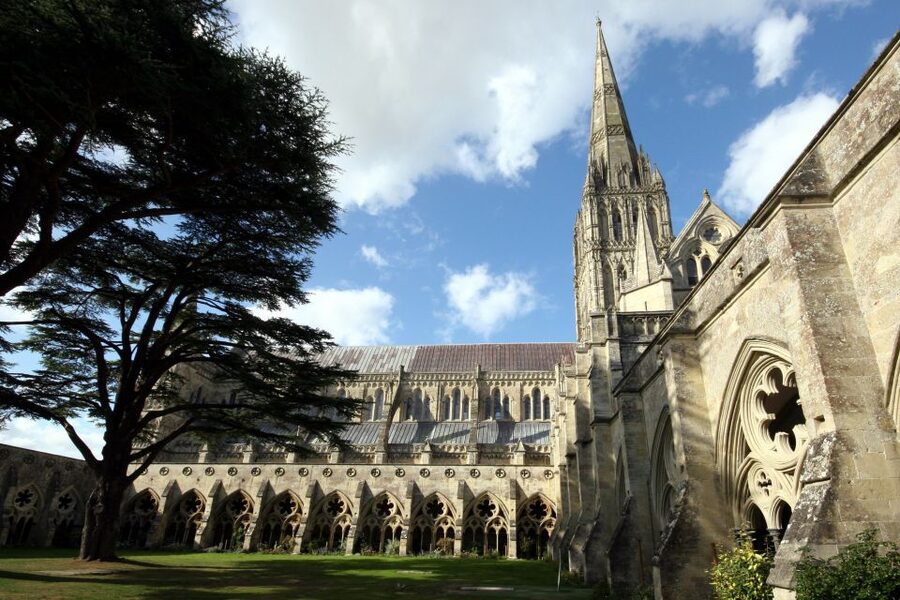 From London: Stonehenge, Windsor and Salisbury Guided Tour - Your time breakdown: why some stops can feel a little rushed