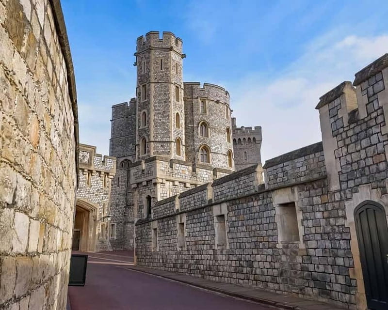From London: Stonehenge & Windsor Castle Tour with Tickets - Guides like Steve, Richard, Sophie, and Sam, and what to expect from the storytelling