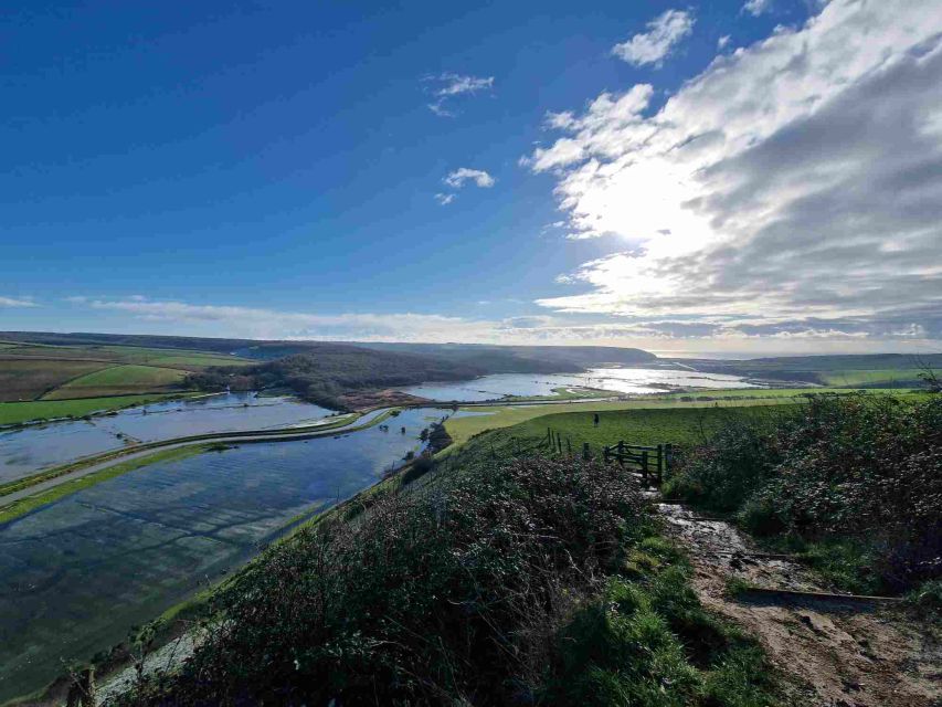 From London: Sussex Villages and White Cliff Guided Tour - Alfriston: flint cottages, ancient churches, and a village green pace