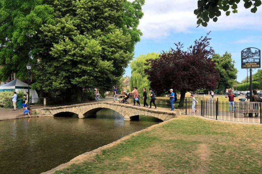 From London: The Cotswolds Day Trip with Lunch - Burford plus The Old New Inn lunch, with Model Village entry