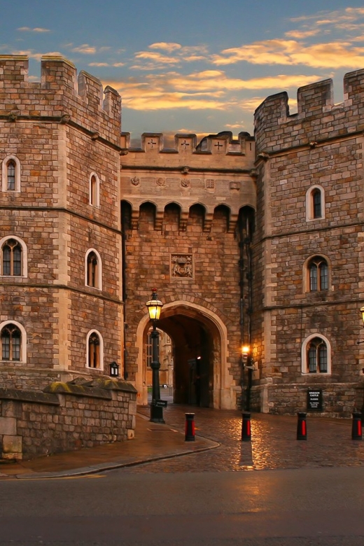 From London: Windsor Castle Afternoon Sightseeing Tour - Windsor Castle State Apartments: Official Rooms, Real Art, Real Power