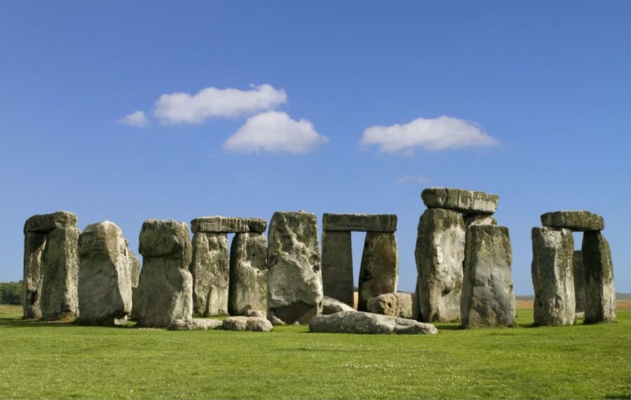 From London: Windsor Castle and Stonehenge Day Trip - Who this tour suits best