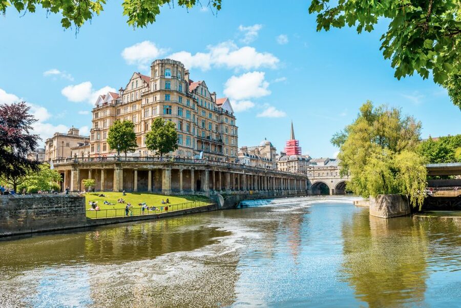 From London: Windsor Castle, Bath, and Stonehenge Day Trip - Logistics you should know: where you start and where you end