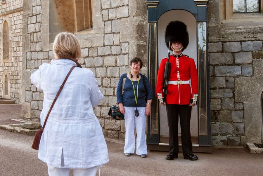 From London: Windsor Castle, Bath, and Stonehenge Day Trip - Coach comfort and the reality of a long day