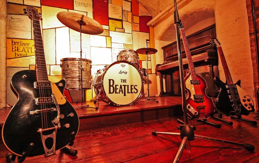 Full-Day Beatles and Liverpool Tour from London - Return to London: don’t sleep on the train details