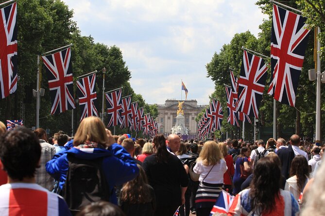 Full Day London Private Tour with Admissions to Iconic Landmarks - Trafalgar Square and the London Eye area: add-ons, not musts