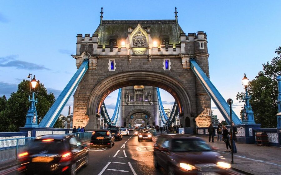 Full Day London Tour in a Private Vehicle with Admission - Windsor Castle and Hampton Court Palace in one packed stretch