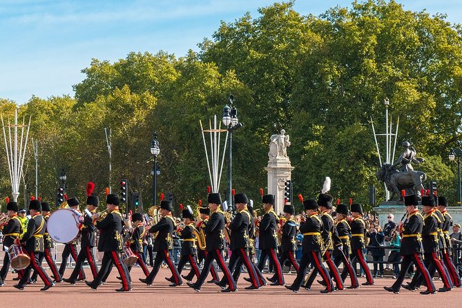 Full Day Private London Tour - St Paul’s, the Tower area, and London Eye zones during the four hour drive and stops