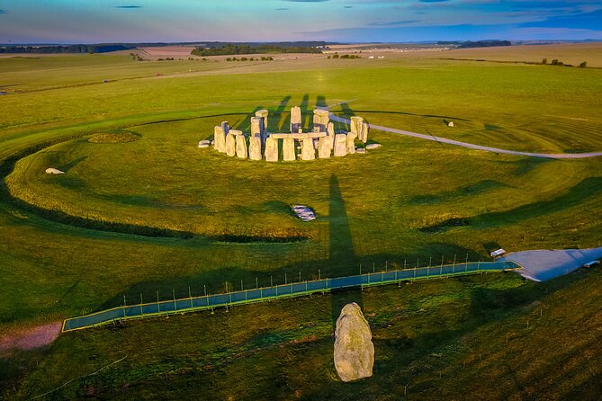 Half Day Stonehenge Tour from London - The Ride Out of London: Air-Conditioned Comfort and a Working Schedule