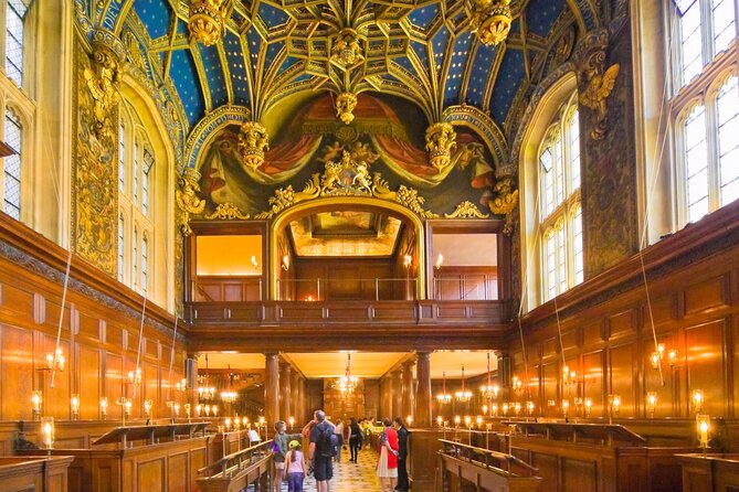 Hampton Court Guided Tour. Full day Access & High Tea - Why This Hampton Court Tour Beats Going Solo