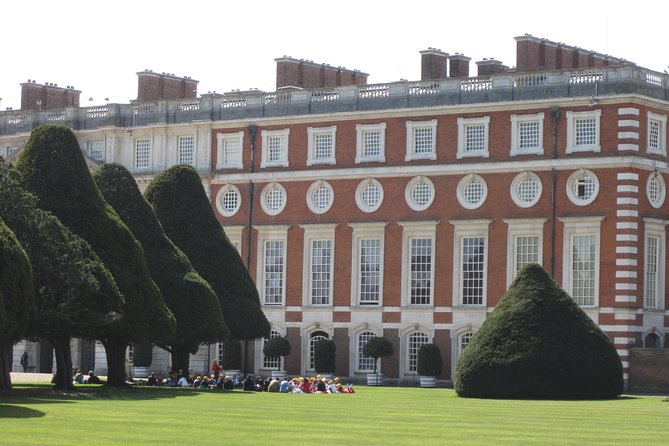 Hampton Court Palace 3hr tour: Henry VIII's & William III's intriguing Palaces - What to buy before you arrive, so you do not lose time