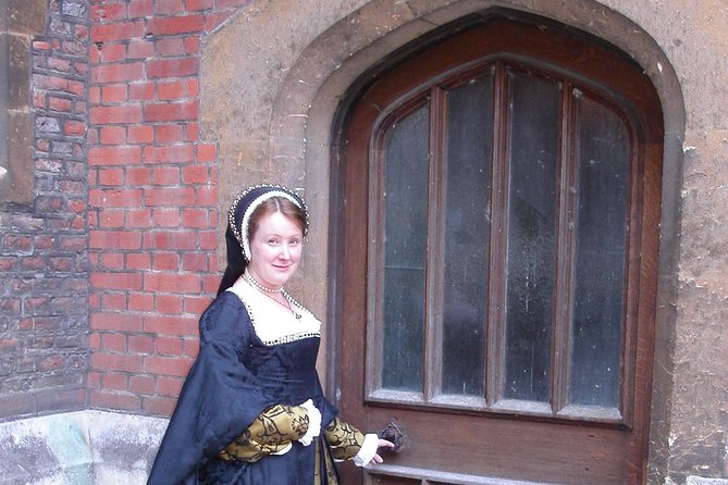 Hampton Court Palace Private Tour - Secrets of Henry VIII - What Happens in 1.5 Hours at Hampton Court Palace