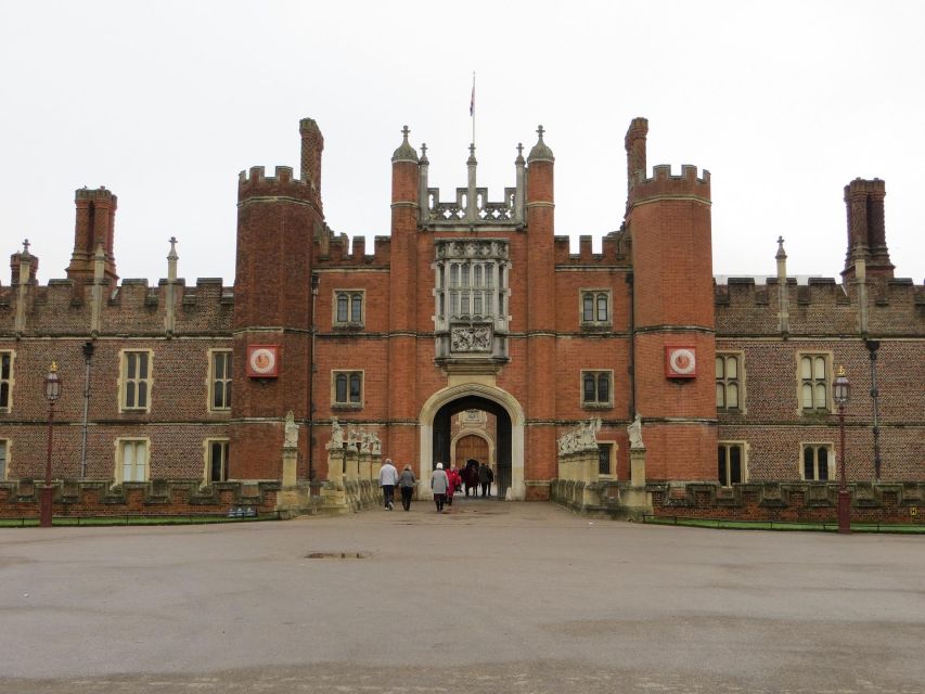 Hampton Court Palace Private tour With Fast Track Entry - Key highlights you’ll feel immediately