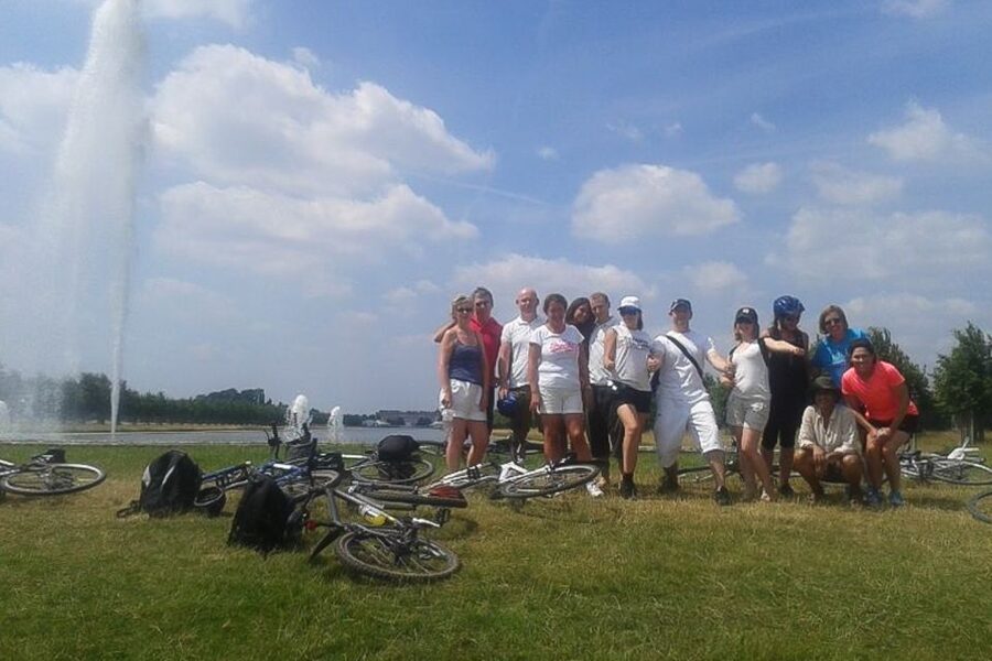 Hampton Court Palace: River Thames Bike Tour - Why This Thames to Hampton Court Bike Tour Feels Like a London Shortcut
