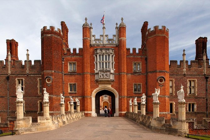 Hampton Court Palace & Windsor Castle Private Car Tour from London - Private Mercedes and the rhythm of a full royal day