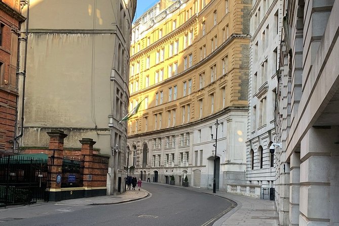 Harry Potter London Small Group Walking Tour - Stop 1: St Paul’s Cathedral and the Hogwarts steps idea