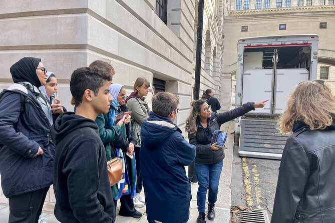 Harry Potter's Magical London: A Trusted Tour Since 2009 - Tube to King’s Cross: Platform 9¾, the Disappearing Trolley Photo, and Transit Reality