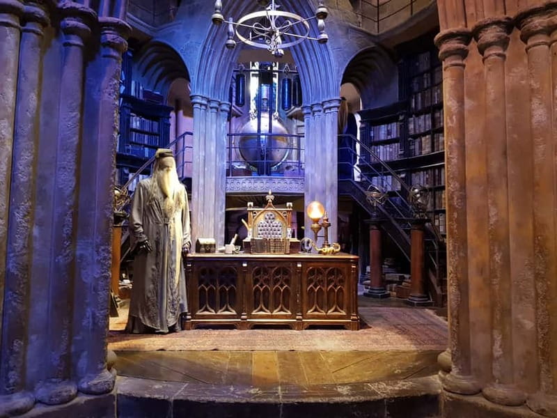 Harry Potter Studio Ticket & Tour of London Film Locations - Warner Bros Studios Leavesden: The Making of Harry Potter Tour