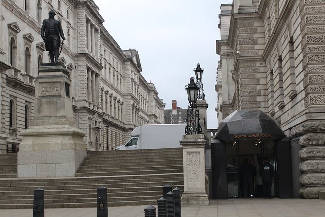 Heathrow Airport to Central London Private Round Trip Transfer - Price and value, is it worth $403.77 per group?
