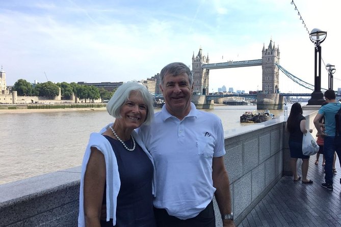 Heathrow Layover Experience: Private Full-Day Black Cab Tour - Westminster, Buckingham, and Parliament in one driven photo tour