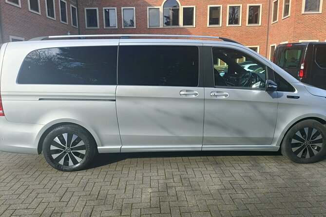Heathrow to Central London Airport Transfers - Who this Heathrow to City of London transfer suits best