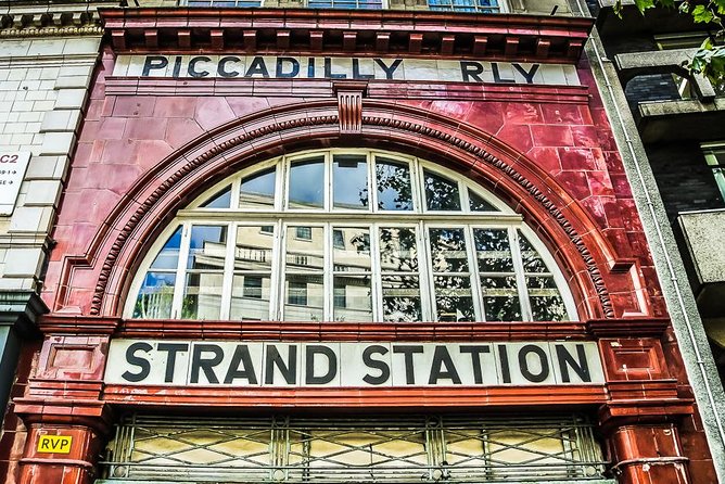 Hidden London Walking Tour - Guides and the best part: story energy you can hear