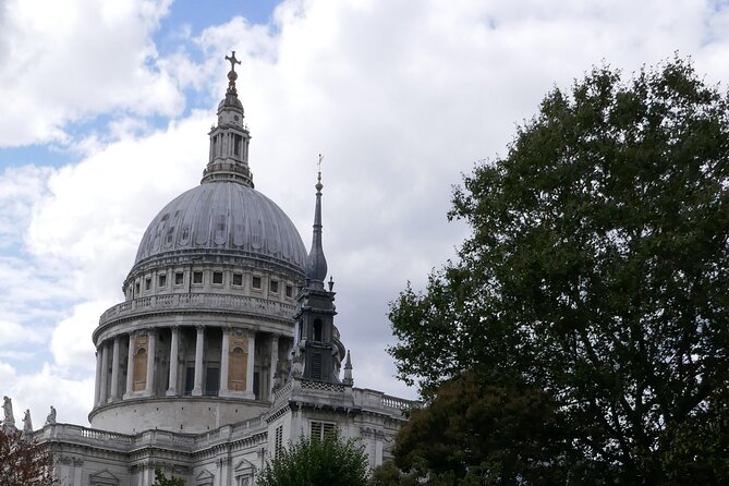 Highlights of Old London Town: Walking Tour of the Square Mile - Walking the City’s surprises, ruins, and secret gardens