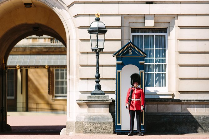 Highlights of Royal London Bike Tour including Hyde Park - Buckingham Palace Views From the Park, Plus a Quick London Eye Look