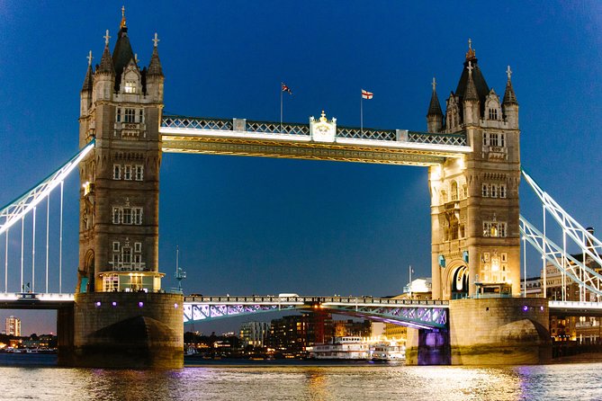 Highlights of Royal London Bike Tour with River Cruise Package - London Bridge and Tower Bridge, plus that reassuring ride rhythm