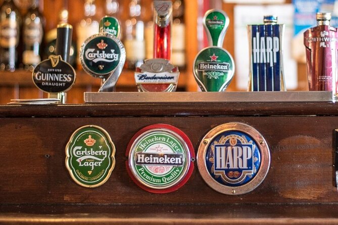 Historic Pub Walking Tour of London - What happens during the walk, before you even reach the first pint