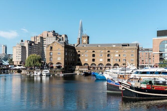 Historic walk of East Londons Wapping Docks and its famous Pubs - Key points before you go