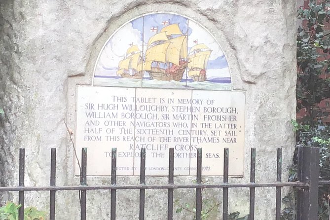 Historic walk of East Londons Wapping Docks and its famous Pubs - Narrow Street views, Martin Frobisher, and the pull of the Northwest Passage