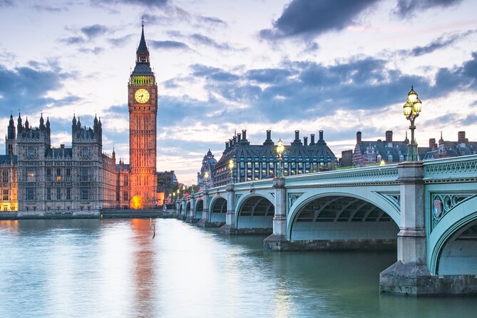 Historical City of London Private Sightseeing Day Tour - Getting picked up and traveling in a 7 to 9 seater van