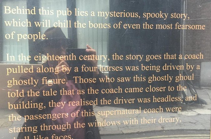 In Jack The Ripper Footsteps: Private Black Cab Tour in London - The black cab ride: comfort, privacy, and small details that matter